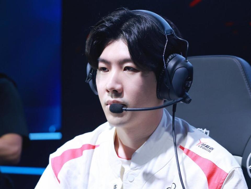 的中场核心 的中场核心